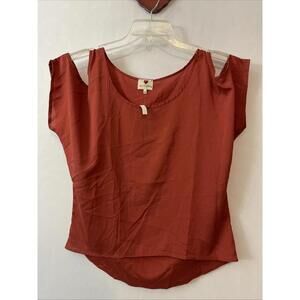 One Clothing Womens Medium Red Cold-Shoulder Lightweight Blouse! A1560